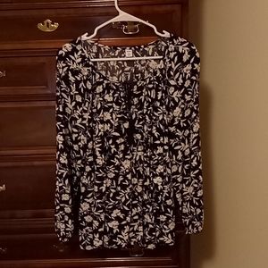 Old Navy XL blue / white flowered blouse